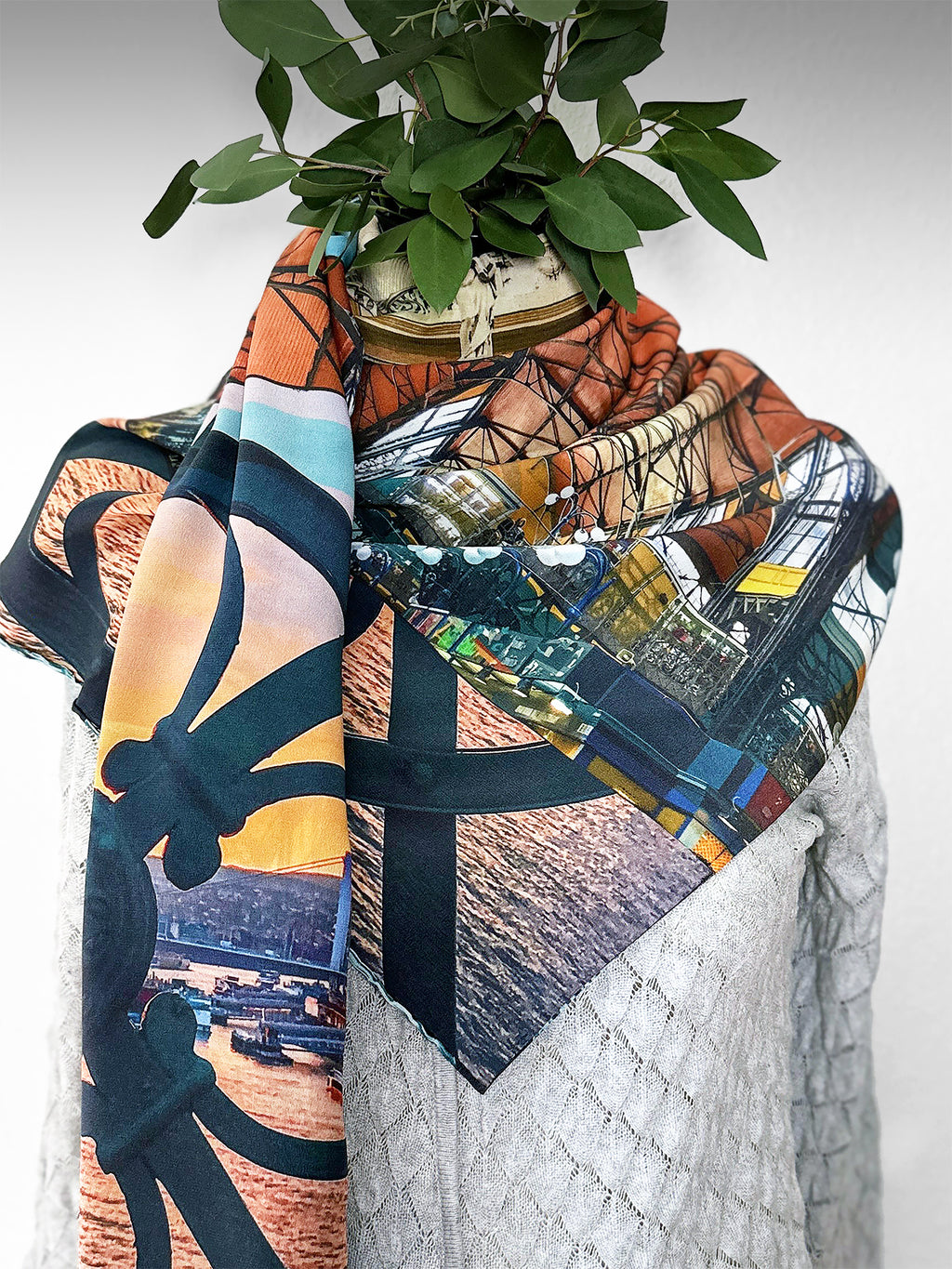 CURIOUS Scarf: Budapest