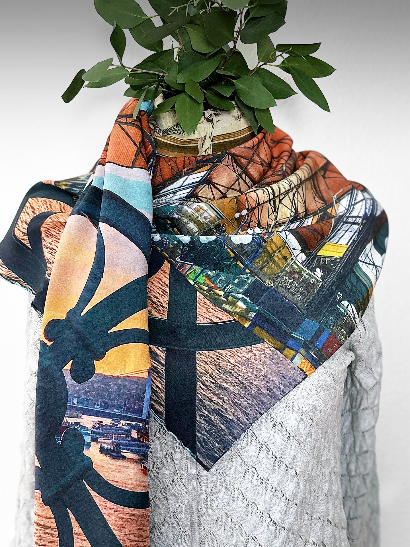 CURIOUS Scarf: Budapest