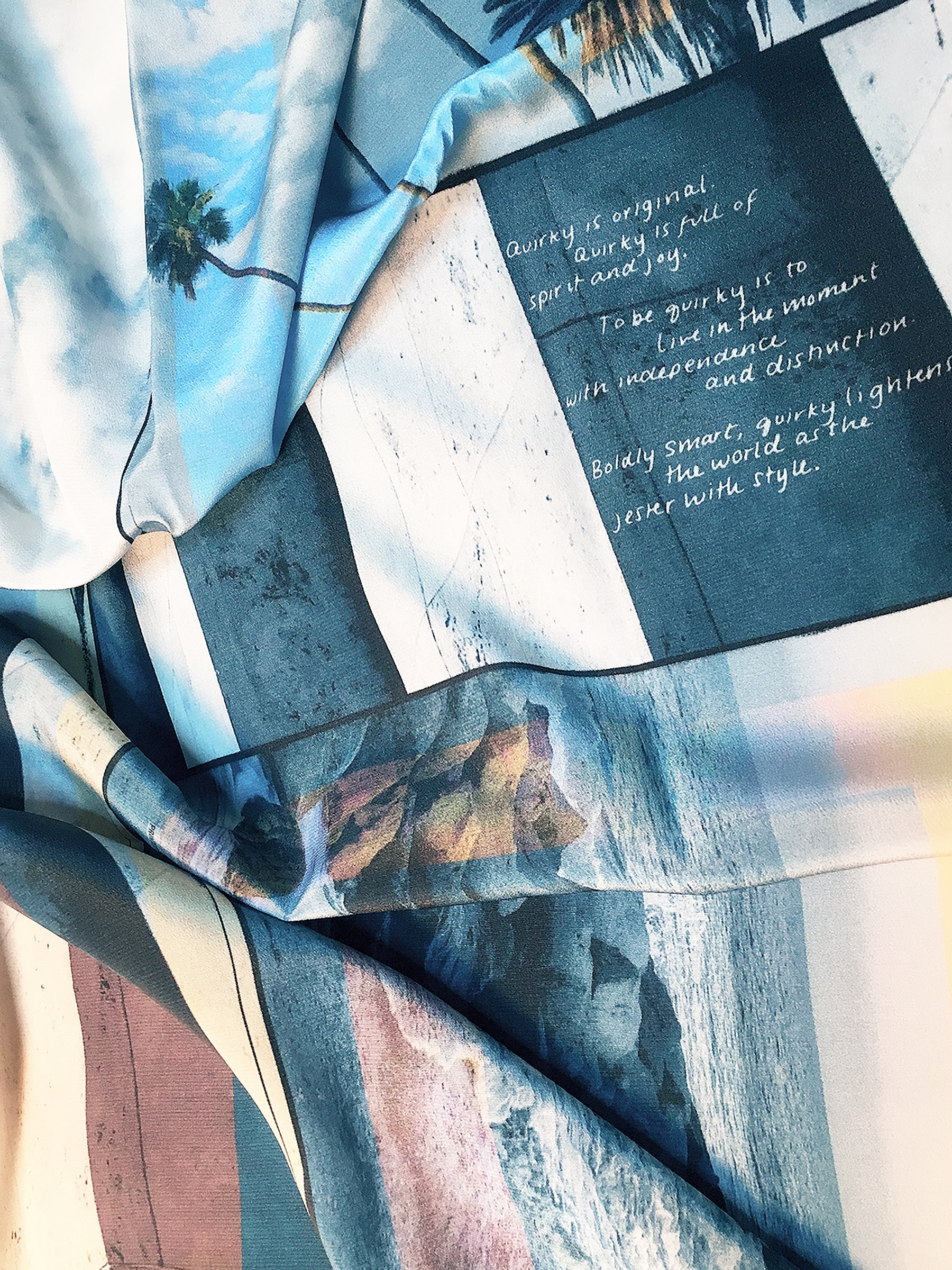 QUIRKY Scarf: Los Angeles